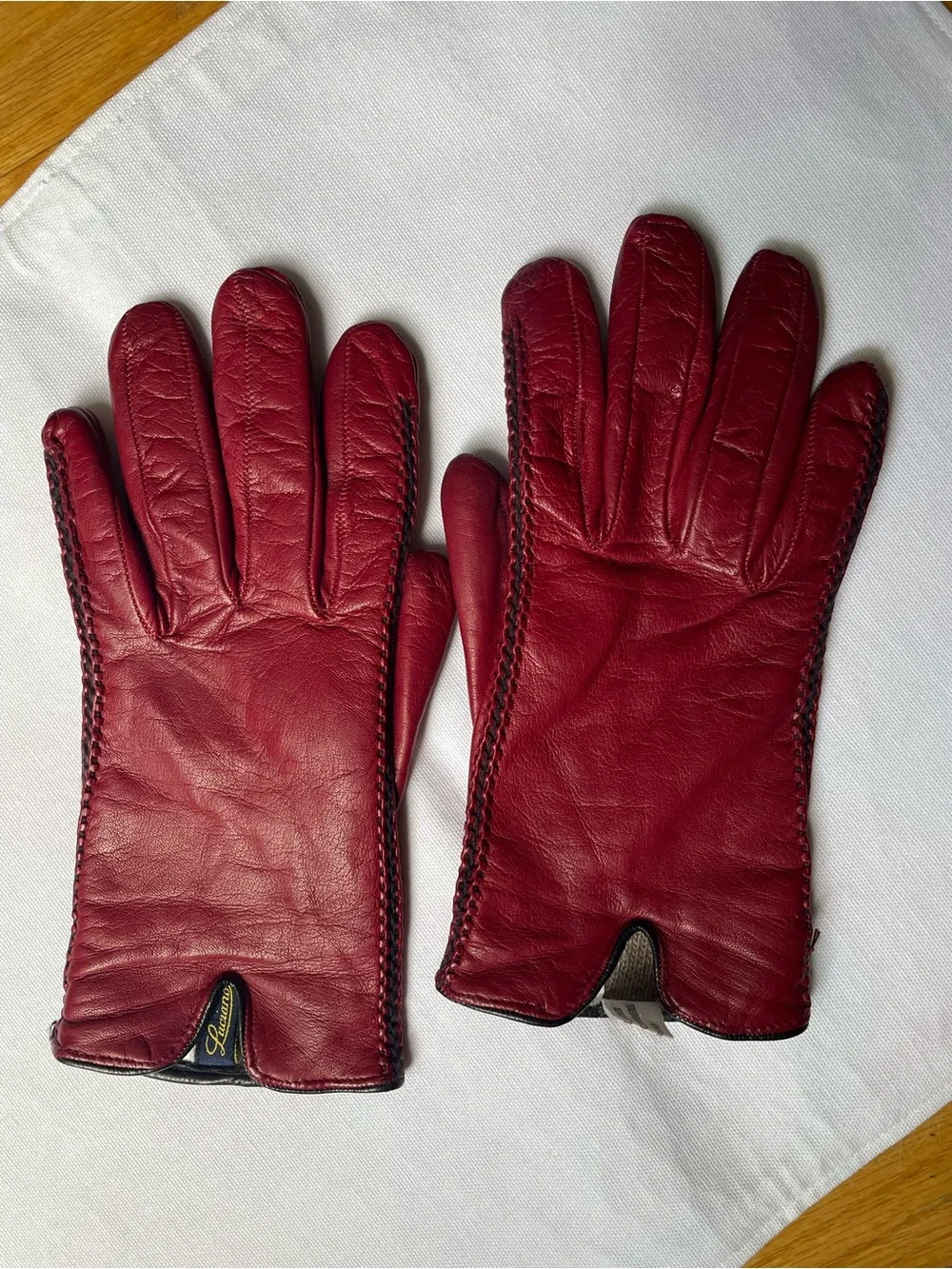Luciano Italian Red Leather Women’s Gloves Cashmere Lined Size 7 EUC